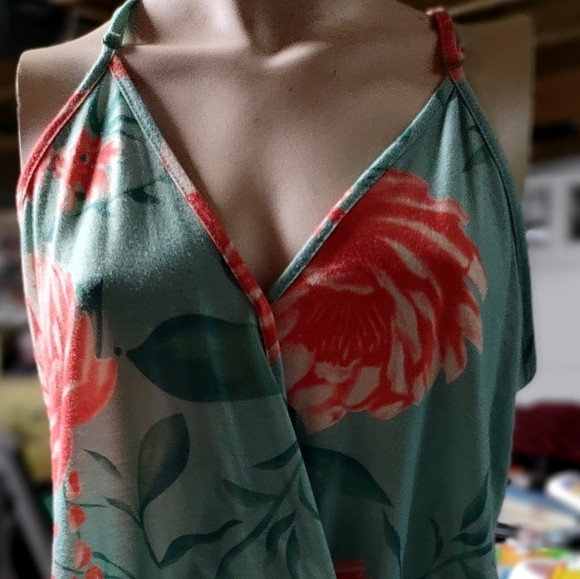 Summer Tops - Picture 7 of 9